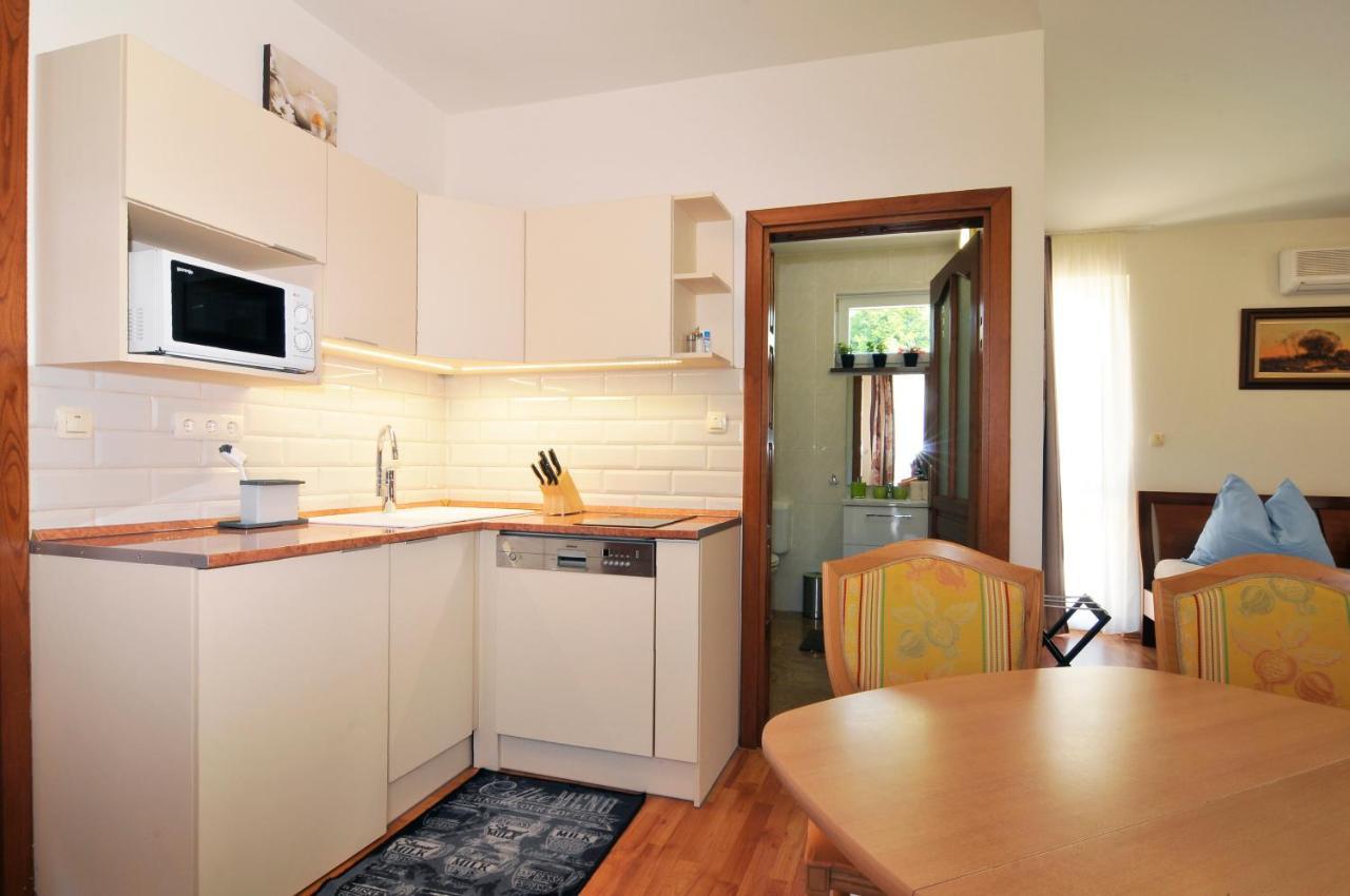 Farkas Apartman Siofok Luaran gambar