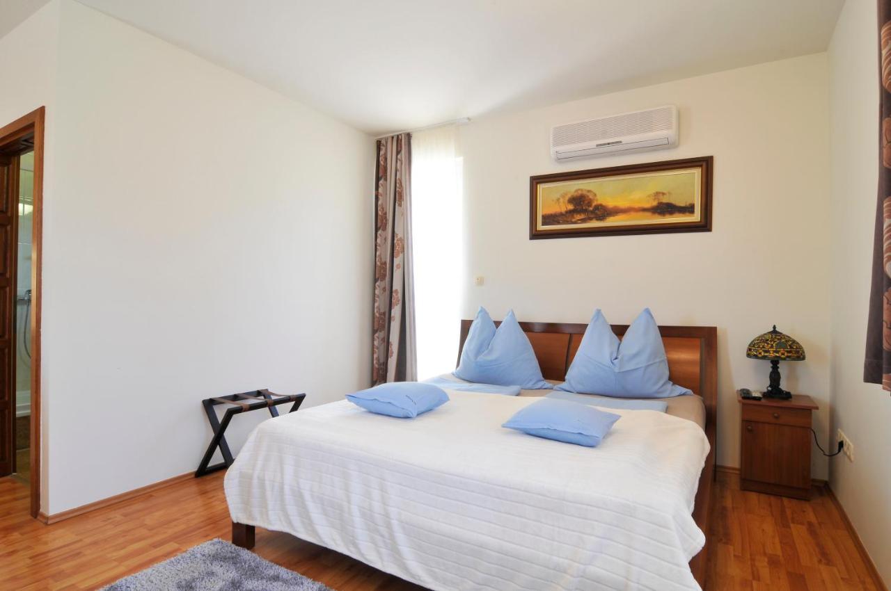 Farkas Apartman Siofok Luaran gambar