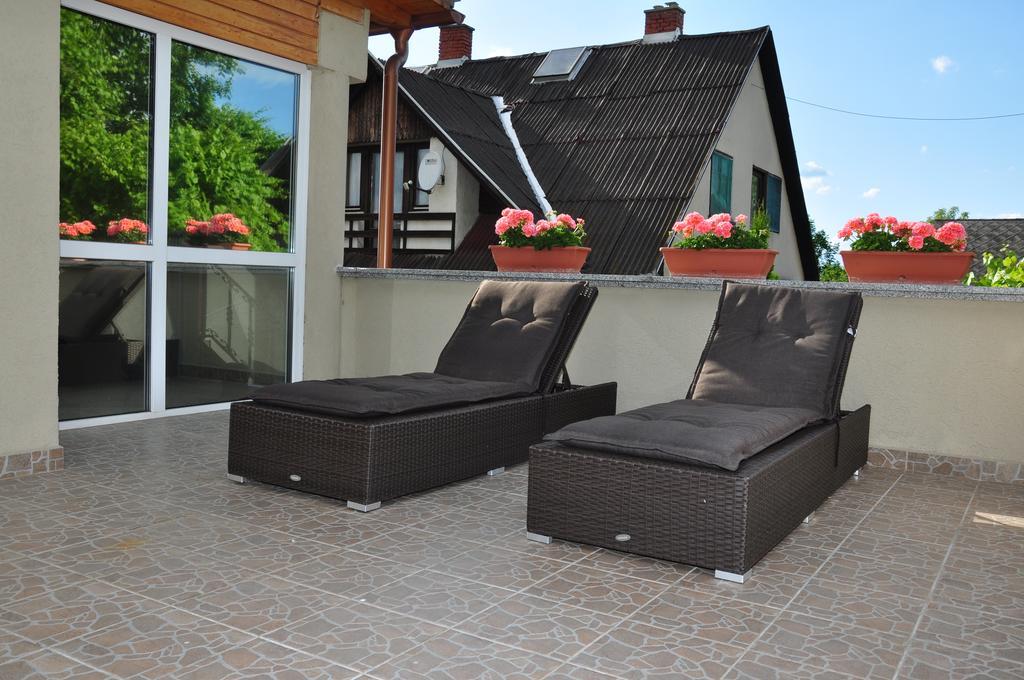 Farkas Apartman Siofok Luaran gambar