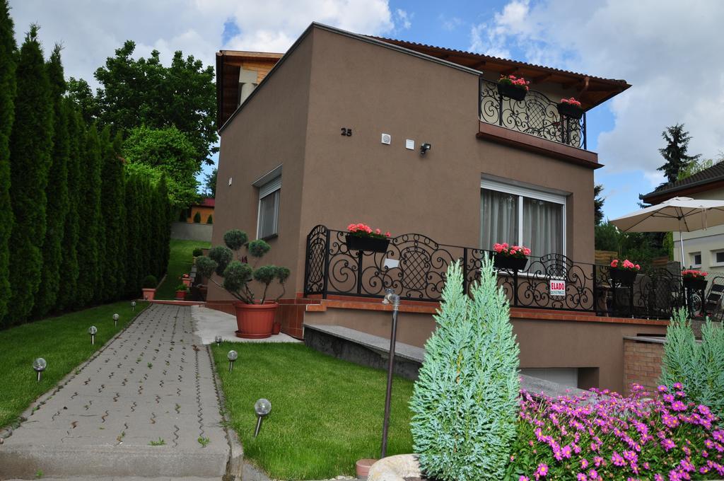 Farkas Apartman Siofok Luaran gambar